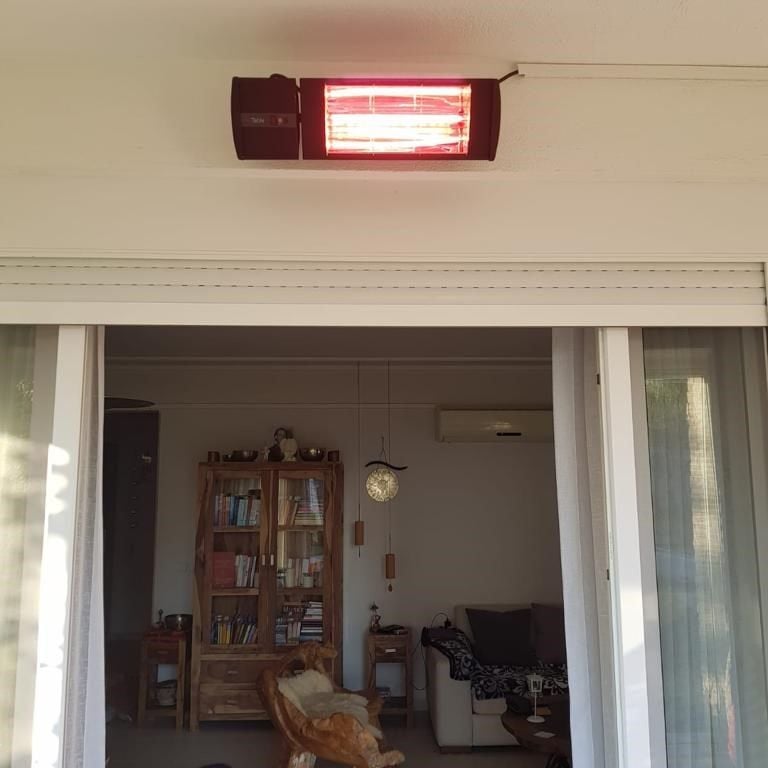 Hottable Supreme Plus  İnfrared Dış Ortam Isıtıcı | 2000 Watt U.K.